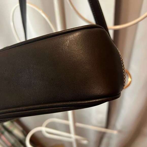 Black Leather Shoulder Bag - Picture 5 of 7